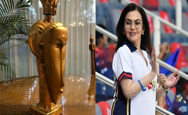 nita ambani Gold water bottle