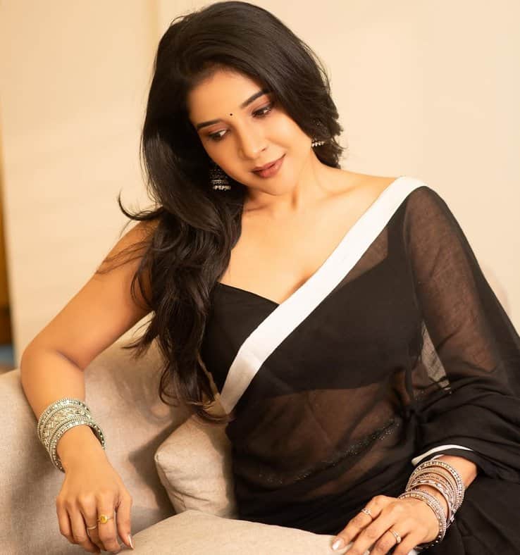 Sakshi Agarwal Photos Viral