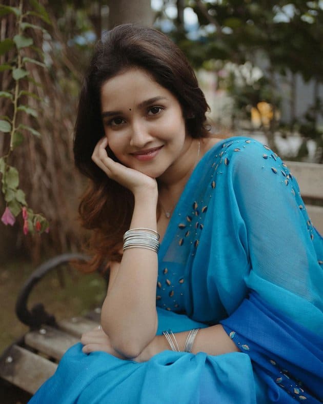 Anikha Surendran latest snapshots