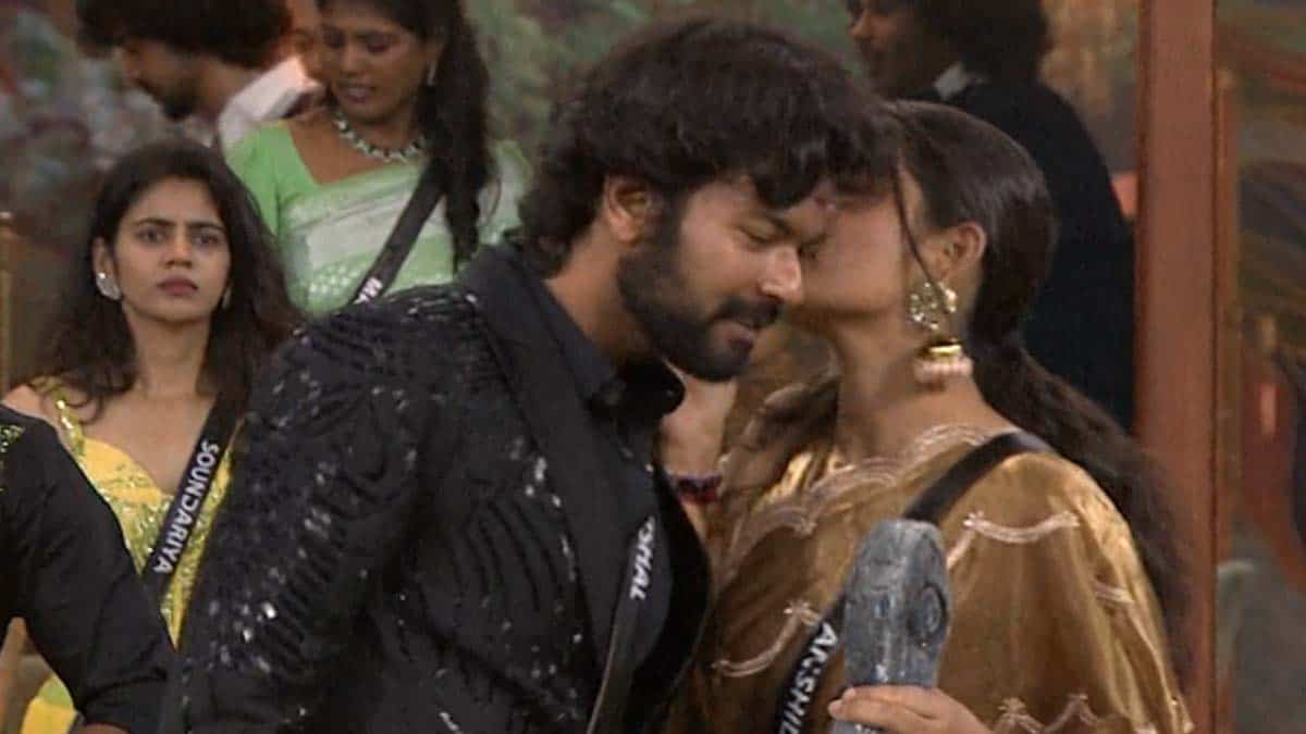 Anshita Propose to VJ Vishal