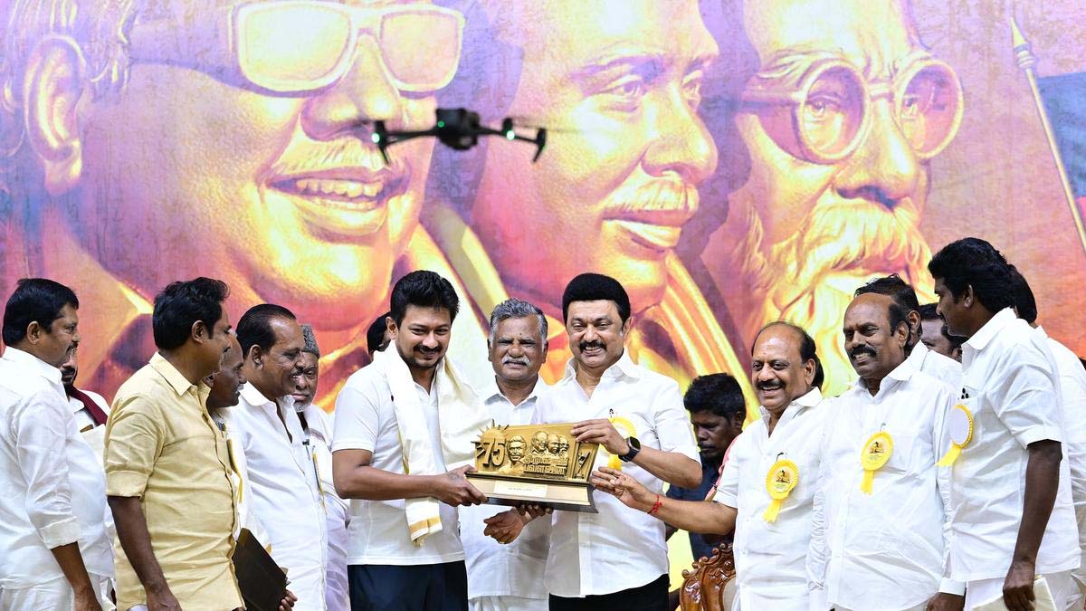 DMK ties Up with Showtime Consultancy