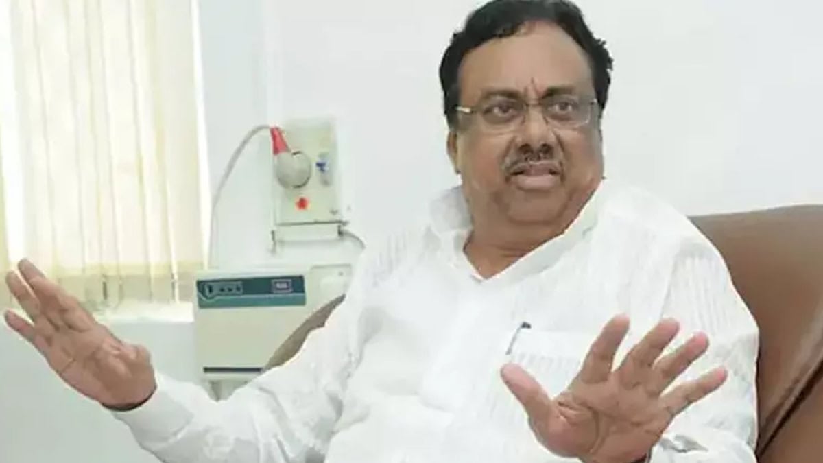 Former TN Congress committee leader EVKS Elangovan diad