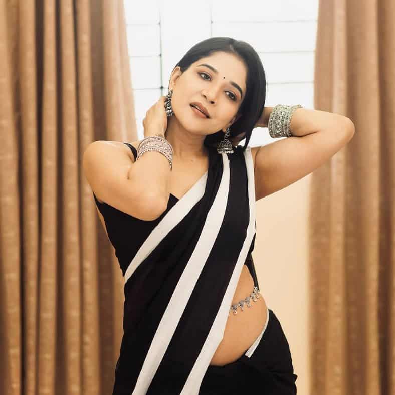 Sakshi Agarwal Photos Viral