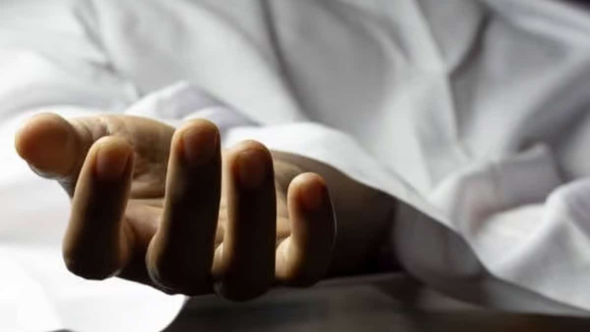 A Man Dead body found in T Nagar Lodge 