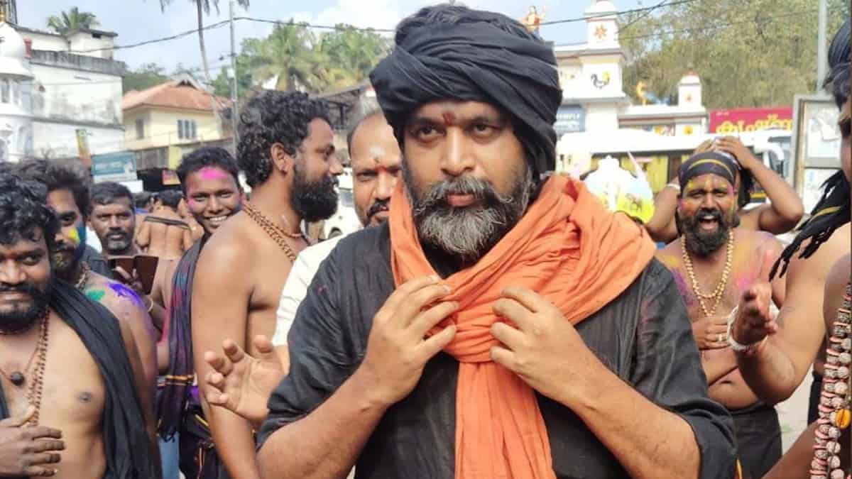 Sasikumar viral Sabarimala pictures
