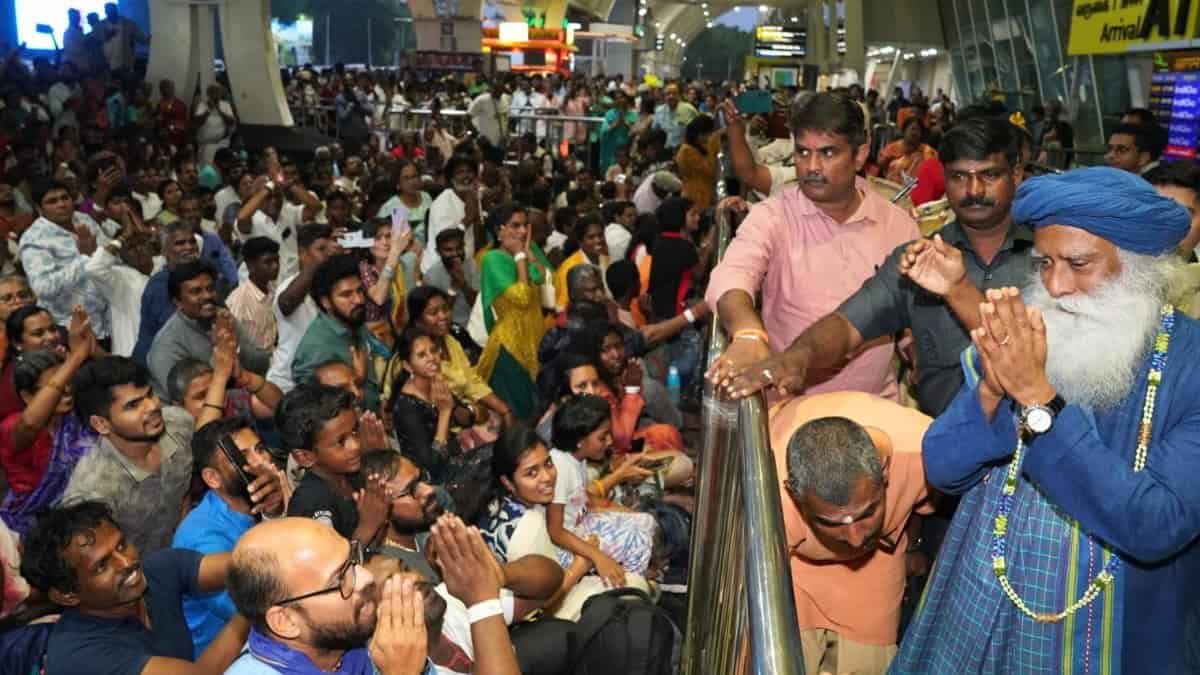 Grand Welcome for Sadhguru
