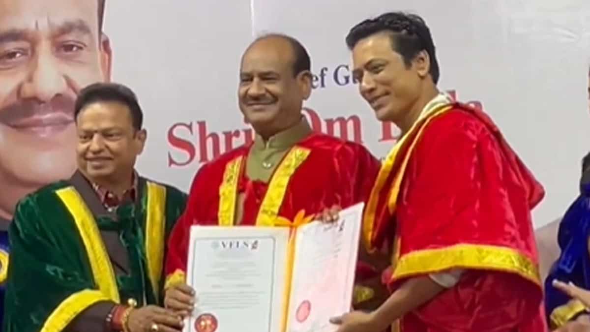 Vel's University awards Doctorate to SJ Surya
