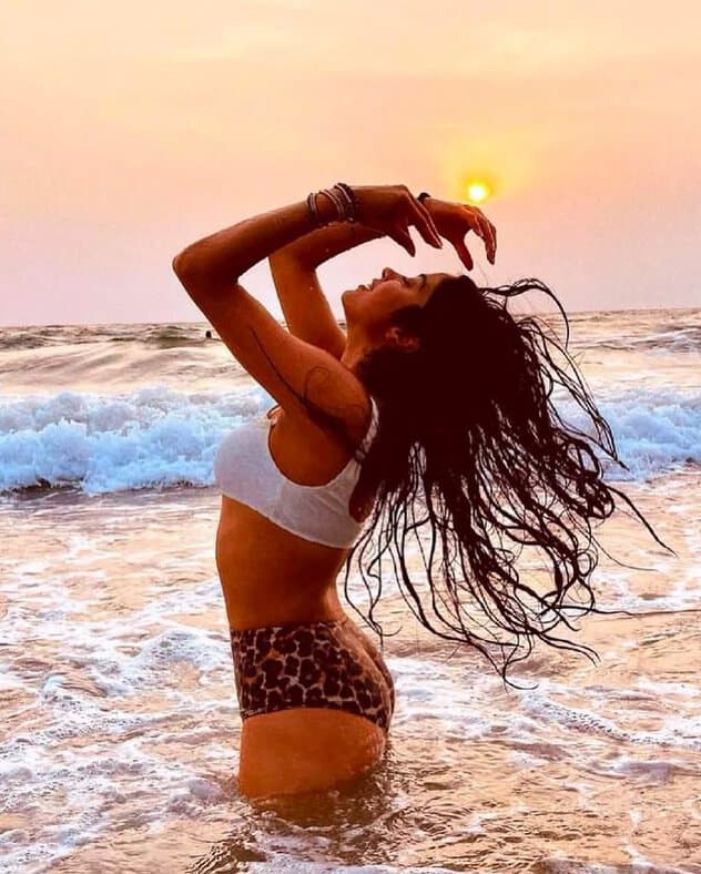 Janhvi Kapoor Photos Viral