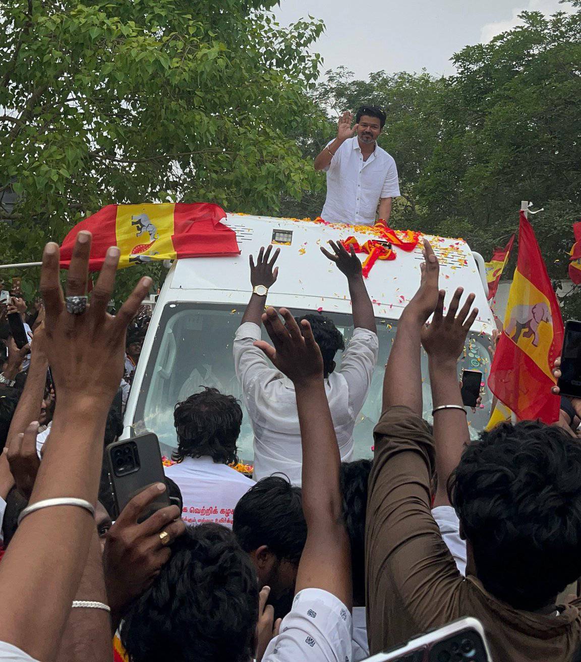vijay road show video viral on internet