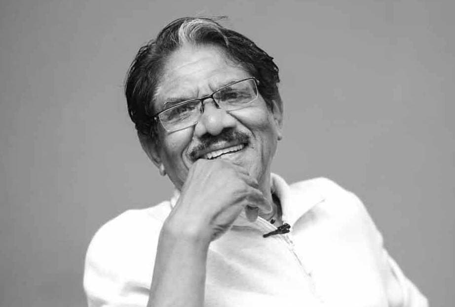 bharathiraja beat the seat in angry while watching cheran movie