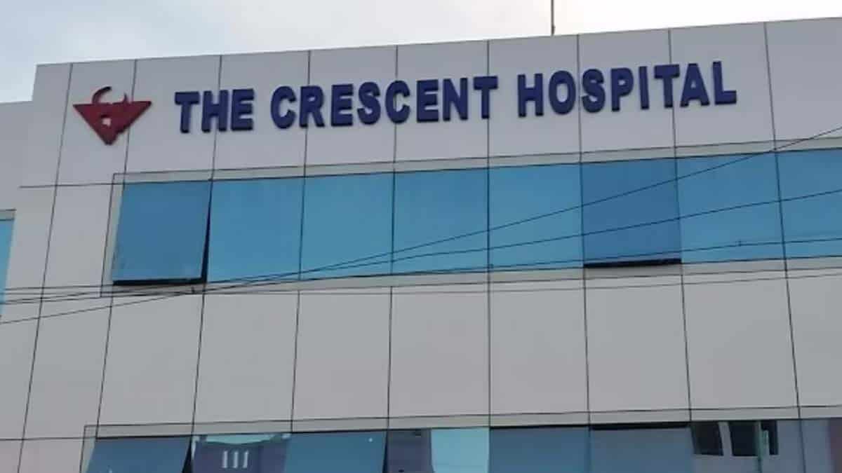 Doctor performs circumcision on boy who came for treatment of oral cancer