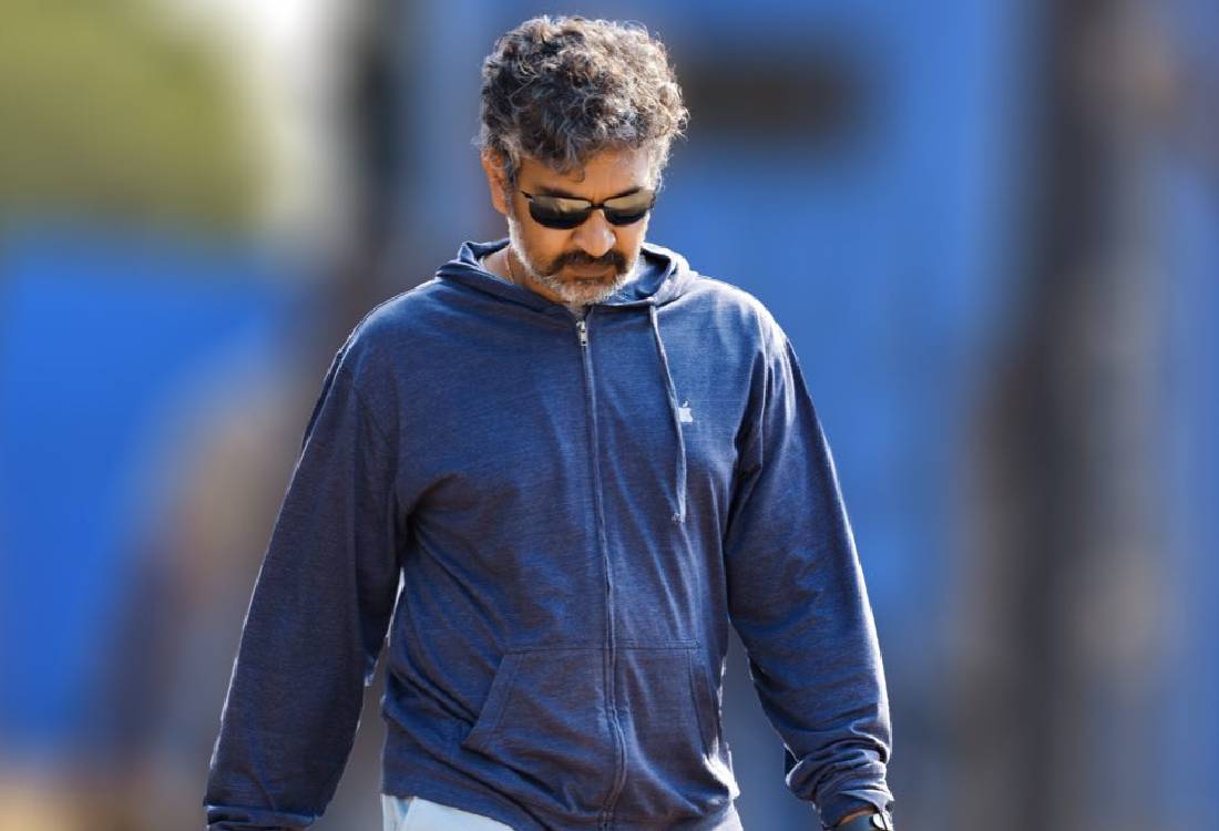 ss rajamouli shared about sharing unverified war photos and videos