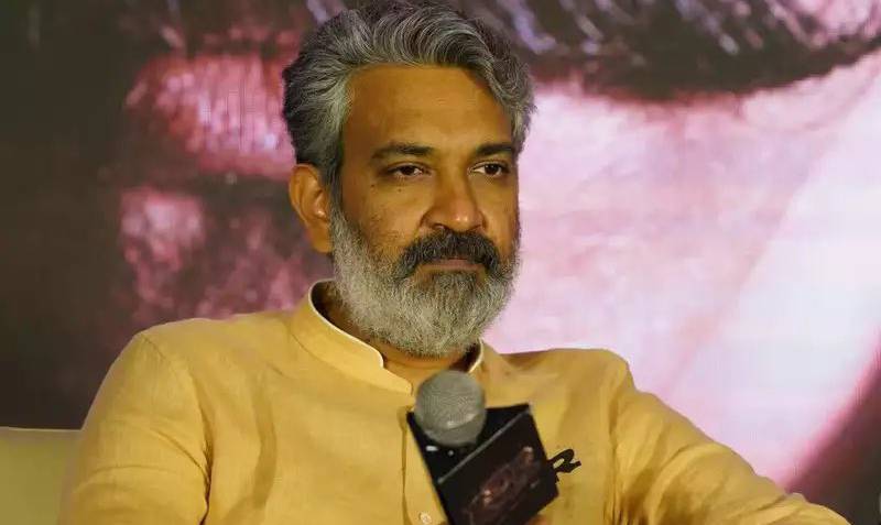 ss rajamouli shared about sharing unverified war photos and videos