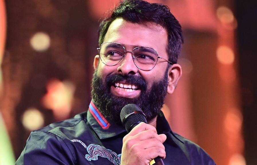 teenager came to santhosh narayanan and called him udit narayanan