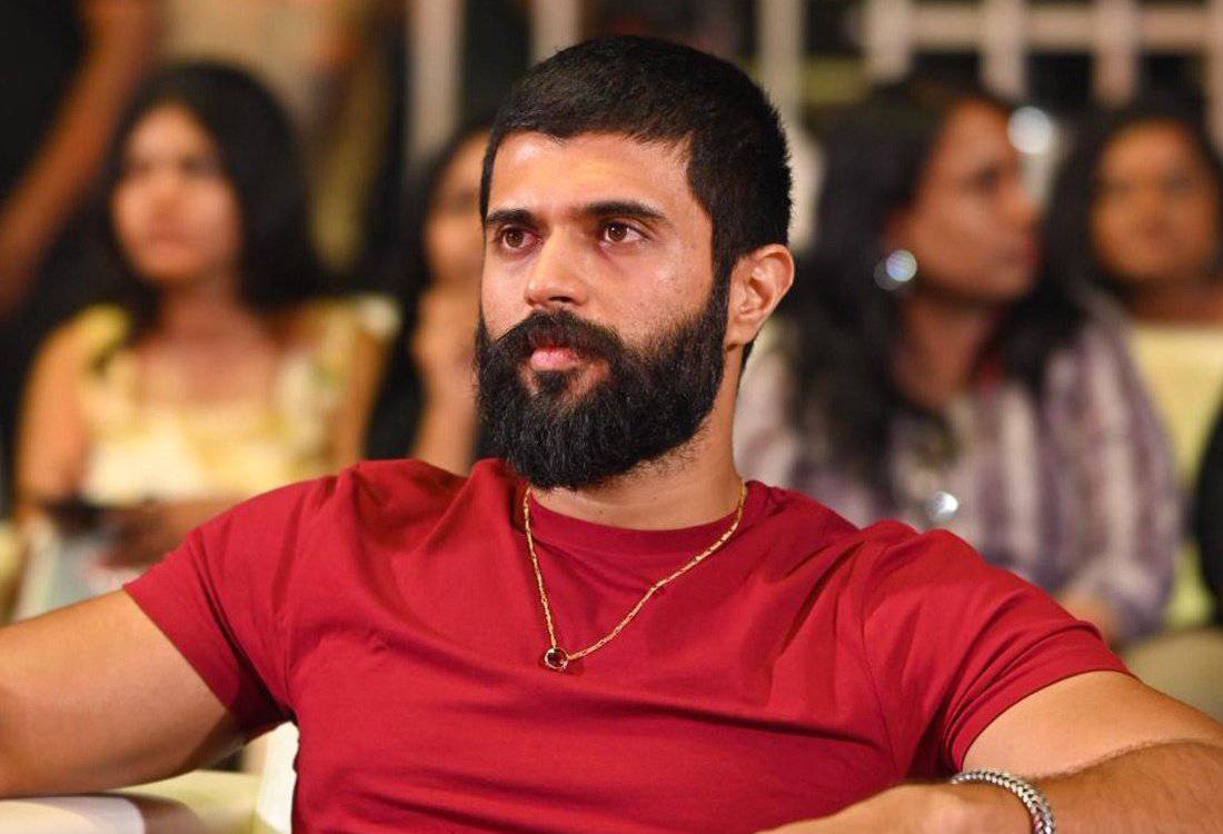 vijay deverakonda filed under sc st act because of his speech about tribes