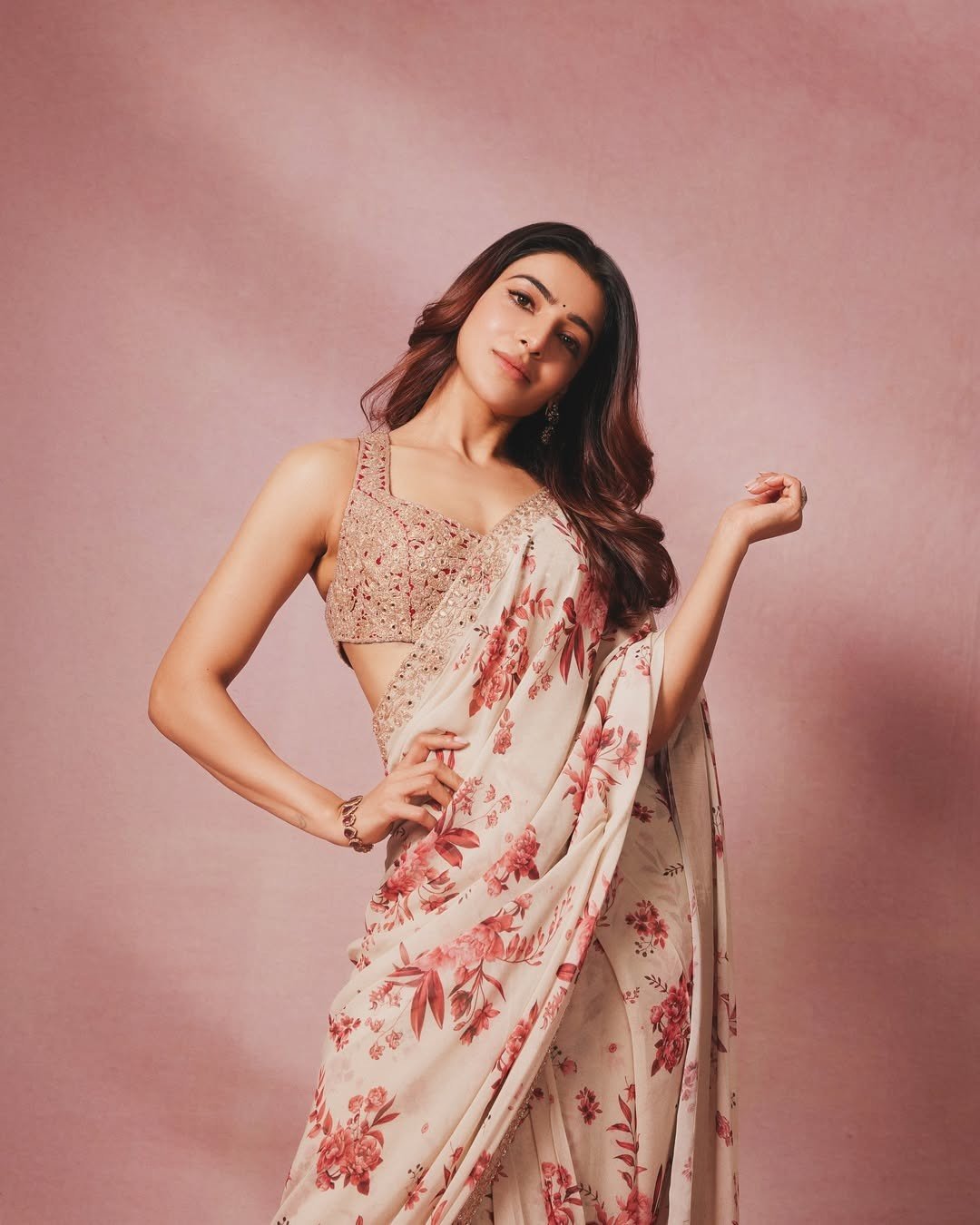 Samantha New Photos Viral
