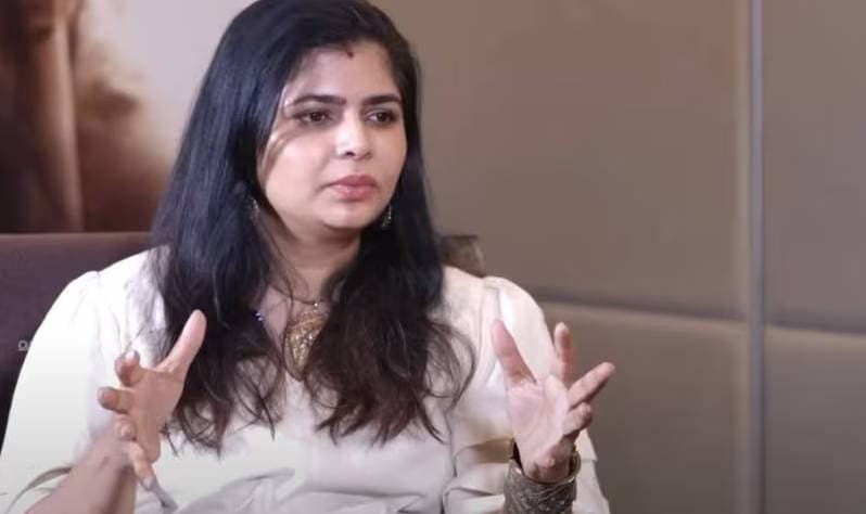 radha ravi said that he did not ban chinmayi from singing