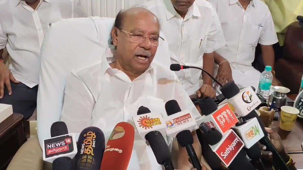 என்னுடன் இருப்பவர்களுக்கு மட்டுமே தேர்தலில் சீட்.. ராமதாஸ் திட்டவட்டம்!!