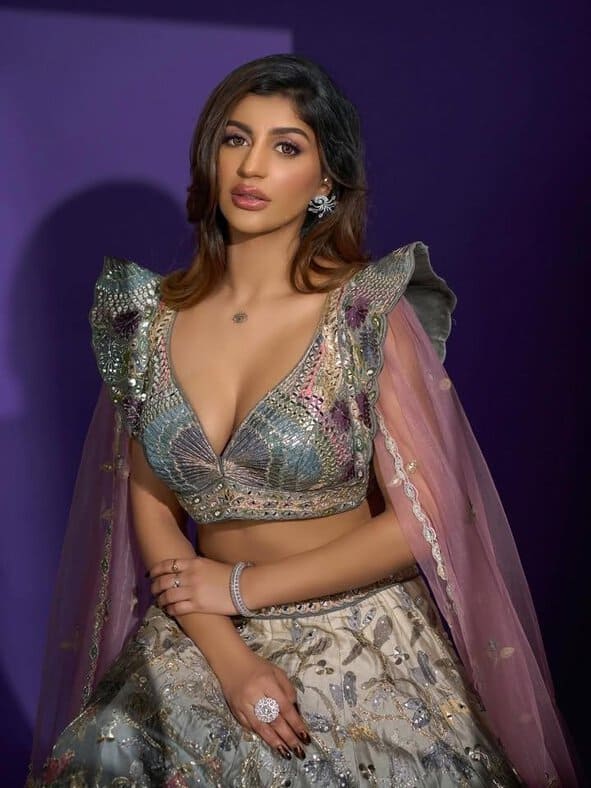Yashika Aannand Photos Viral 
