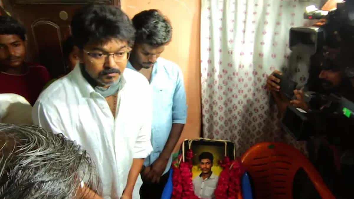 Vijay protest for Ajiths Death